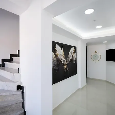 Ayayorgi 1-1 Apartment